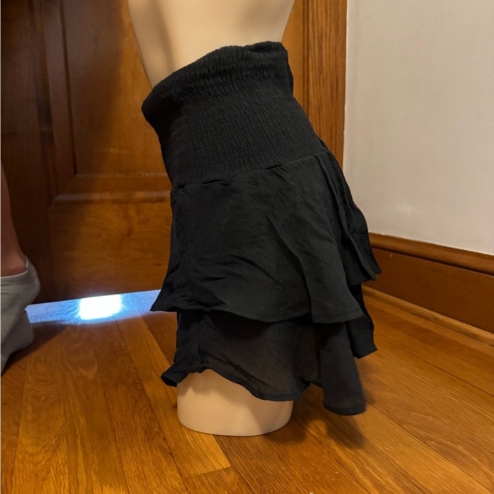Black Shein skirt size M (also have in white)